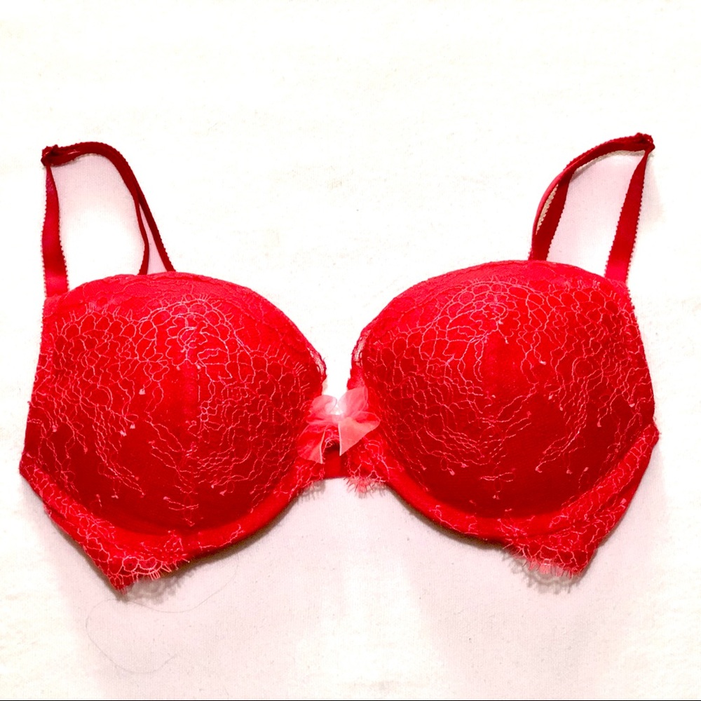 NWOT Victoria’s Secret Dream Angel’s Lace Push-Up Bra 32D